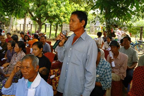 Cambodian villager speaks at second day of Street Law in Pursat.